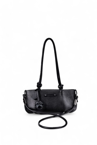 Baguette bag black front-2.jpg