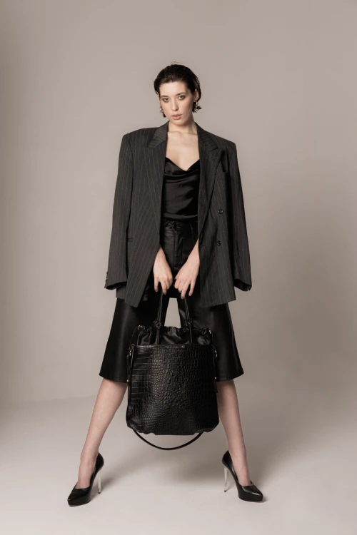 BUSINESS SHOPPER Black